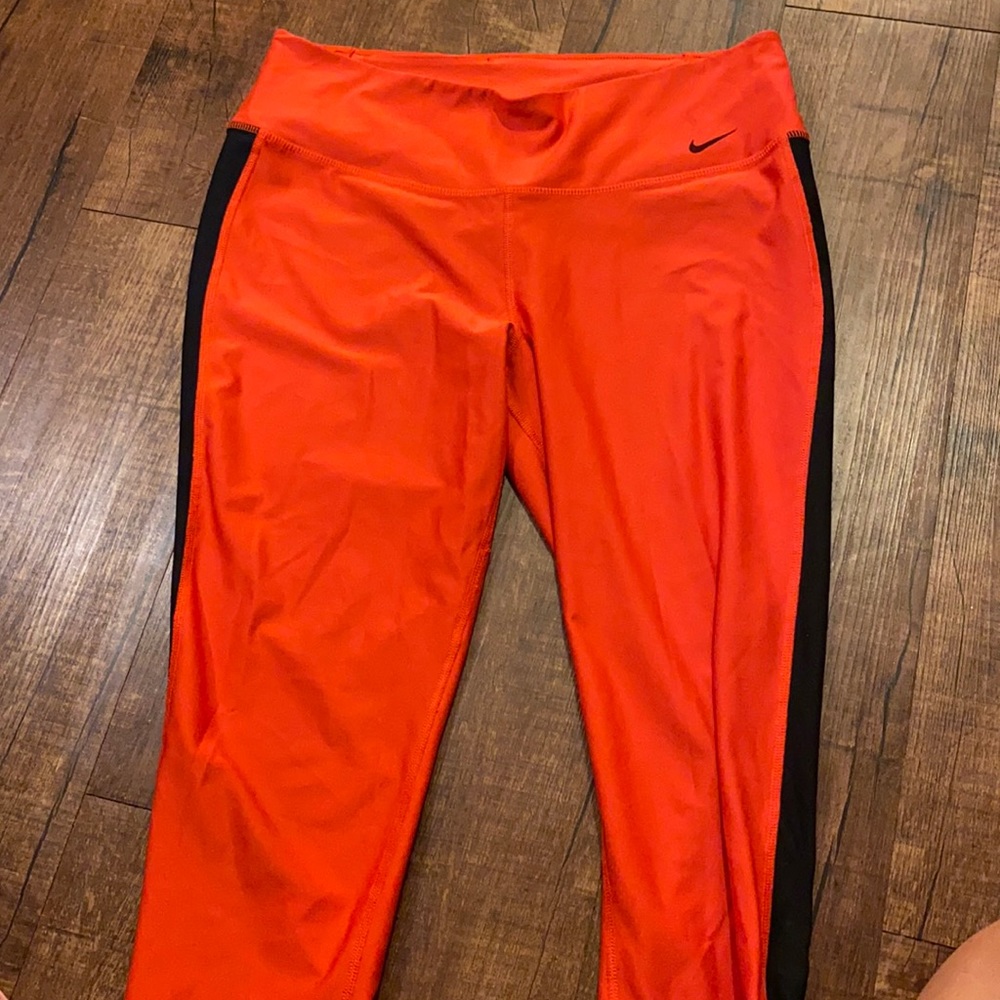 Nike dri-fit women’s leggings